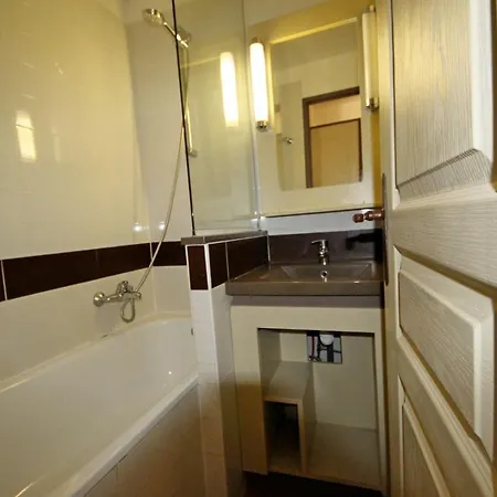 1a - C9 377 - 441la Appartement *